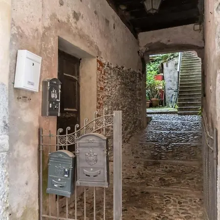 L' Arco Centro Storico Orta S.giulio Daire *